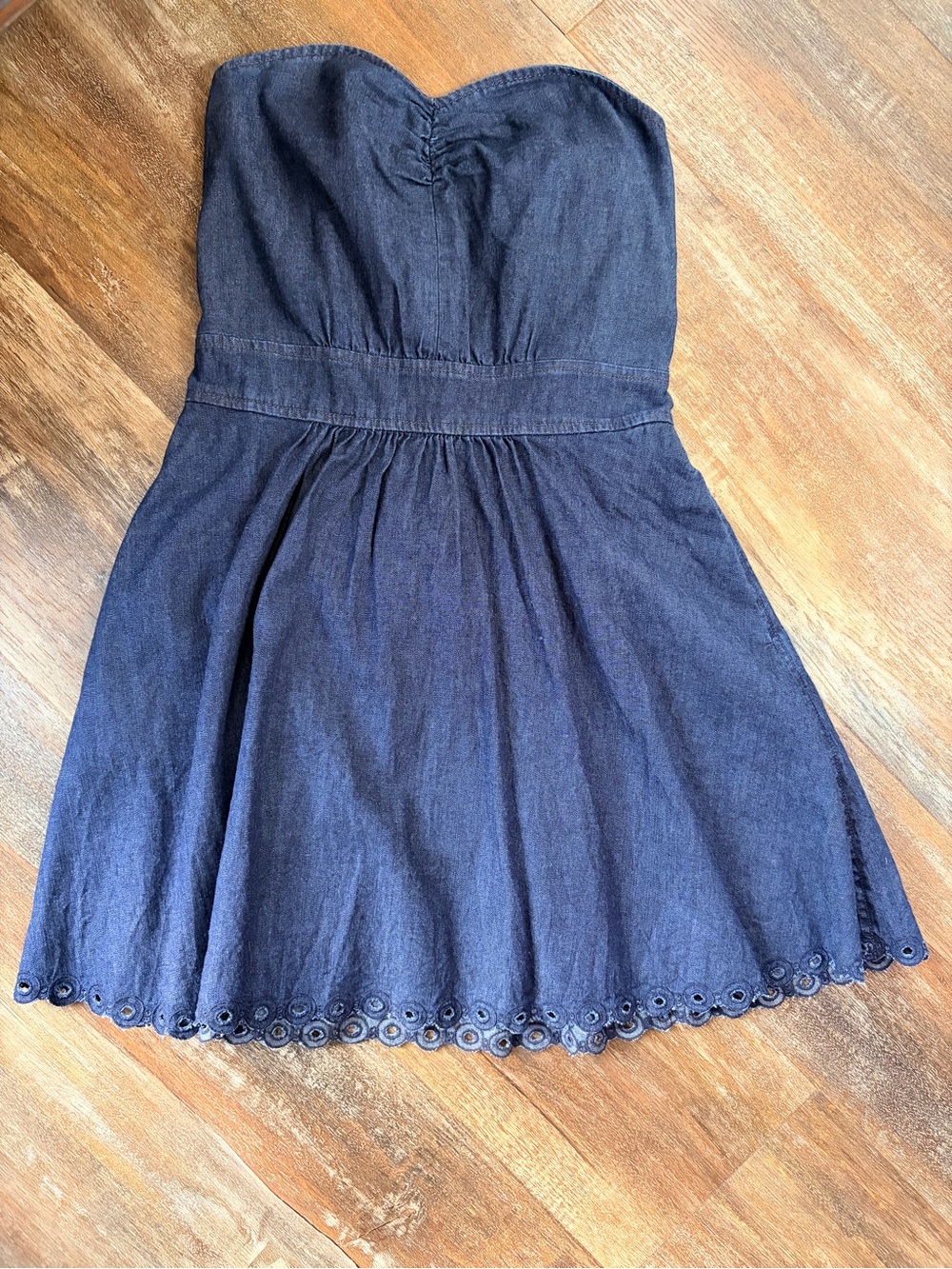 Juicy Couture Mini Dress Size 4 Blue Denim Strapless Smocked Scalloped Hem Y2K